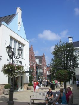 Roermond : Designer Outlet Center